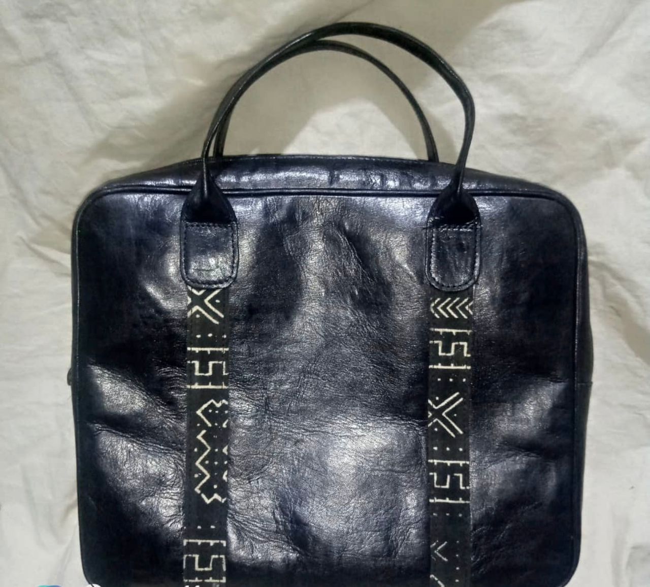 Sacoche cuir noir — maroquinerie Dalifini So